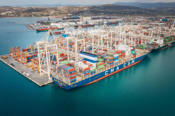 Foto: Luka Koper - kontejnerski terminal iz zraka